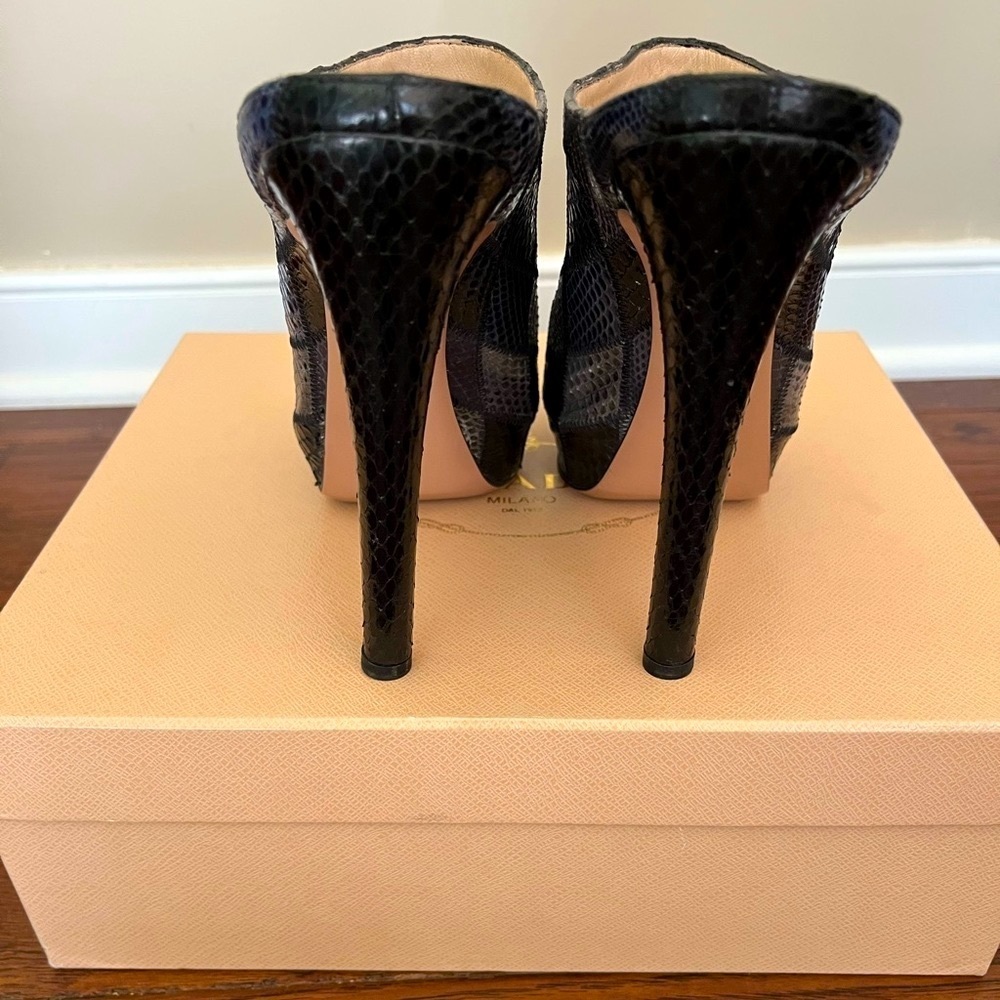 Like New Prada Ayers Patch Trendy Blue and Black Heels Moto Boho Edgy Mob Wife - Picture 4 of 8